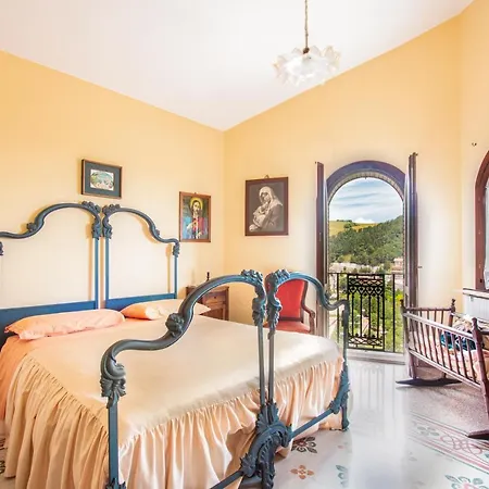 Casa Bizzarro Apartment *